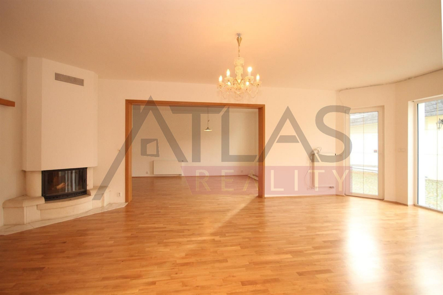 Pronájem domu 360 m² s pozemkem 860 m² – fotografie 5