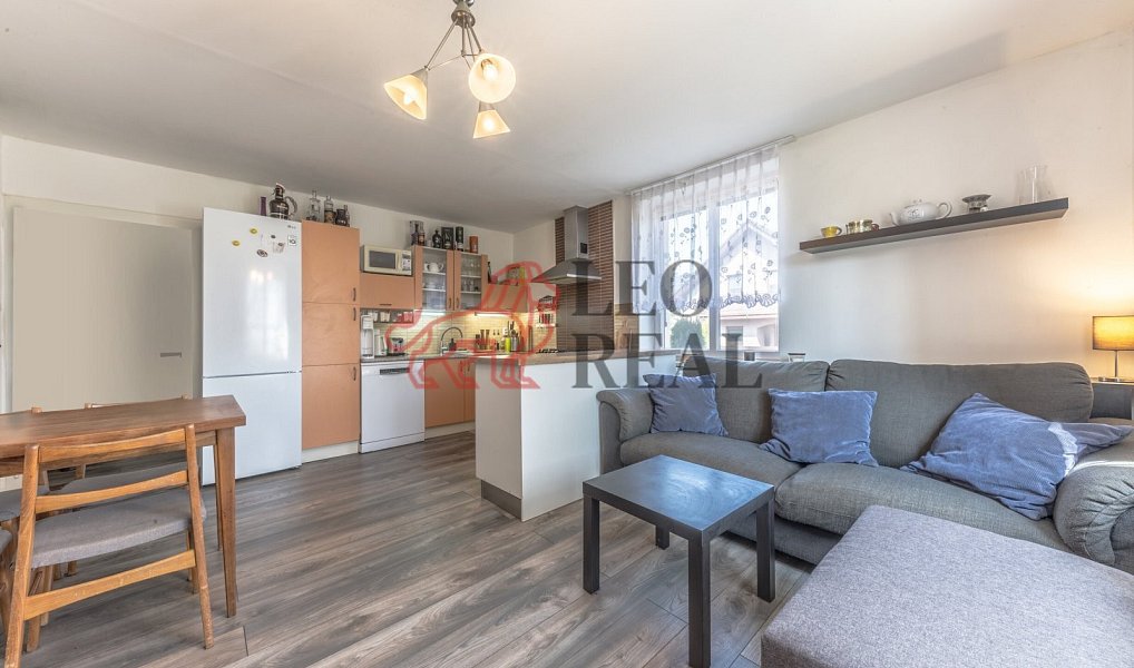 Prodej domu 200 m² s pozemkem 1 201 m², Mladá Boleslav – náhled fotky 11