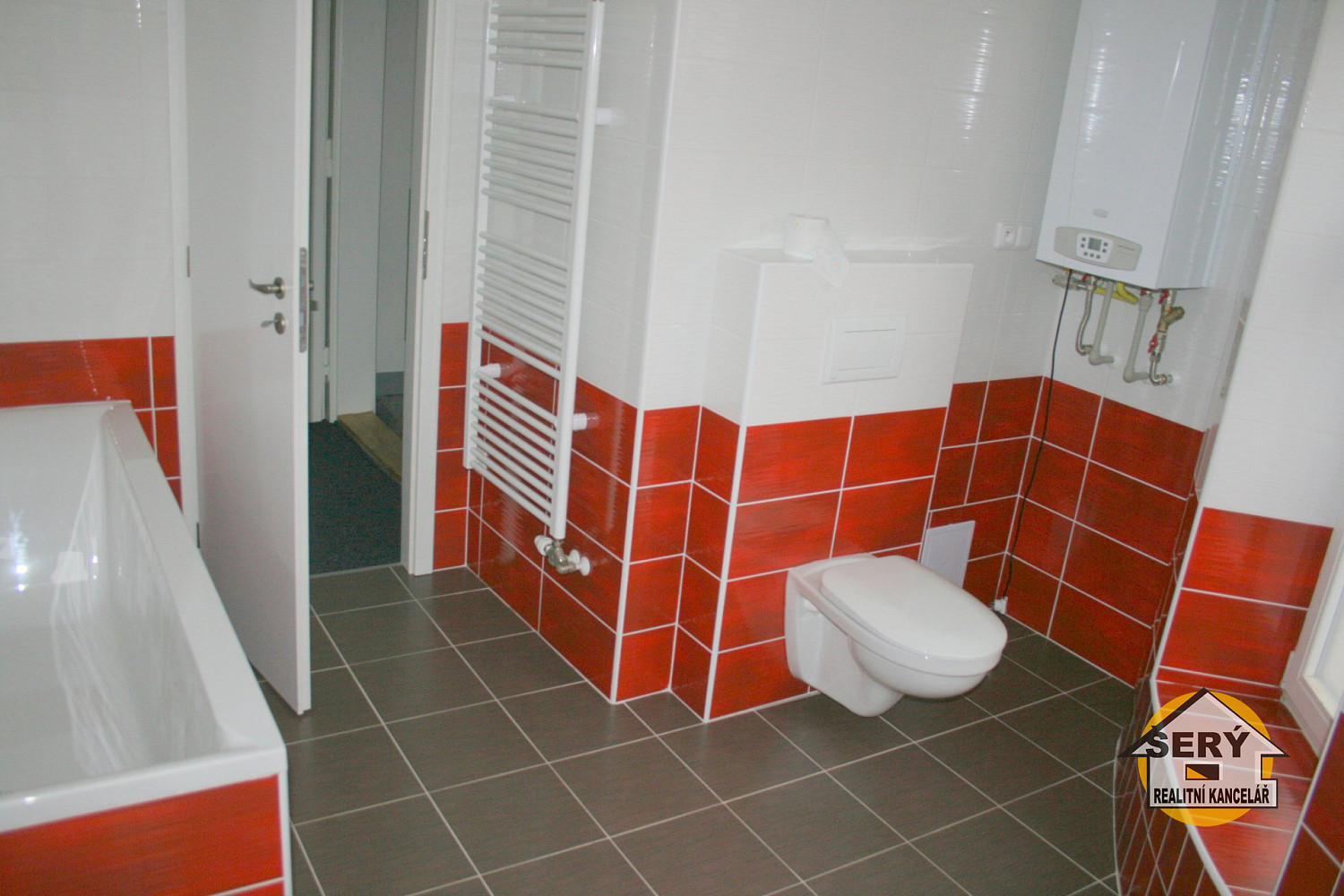 Pronájem bytu 1+kk 44 m² – fotografie 2