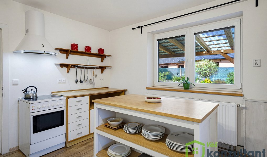 Prodej domu 225 m² s pozemkem 1 047 m², Měřín – náhled fotky 8