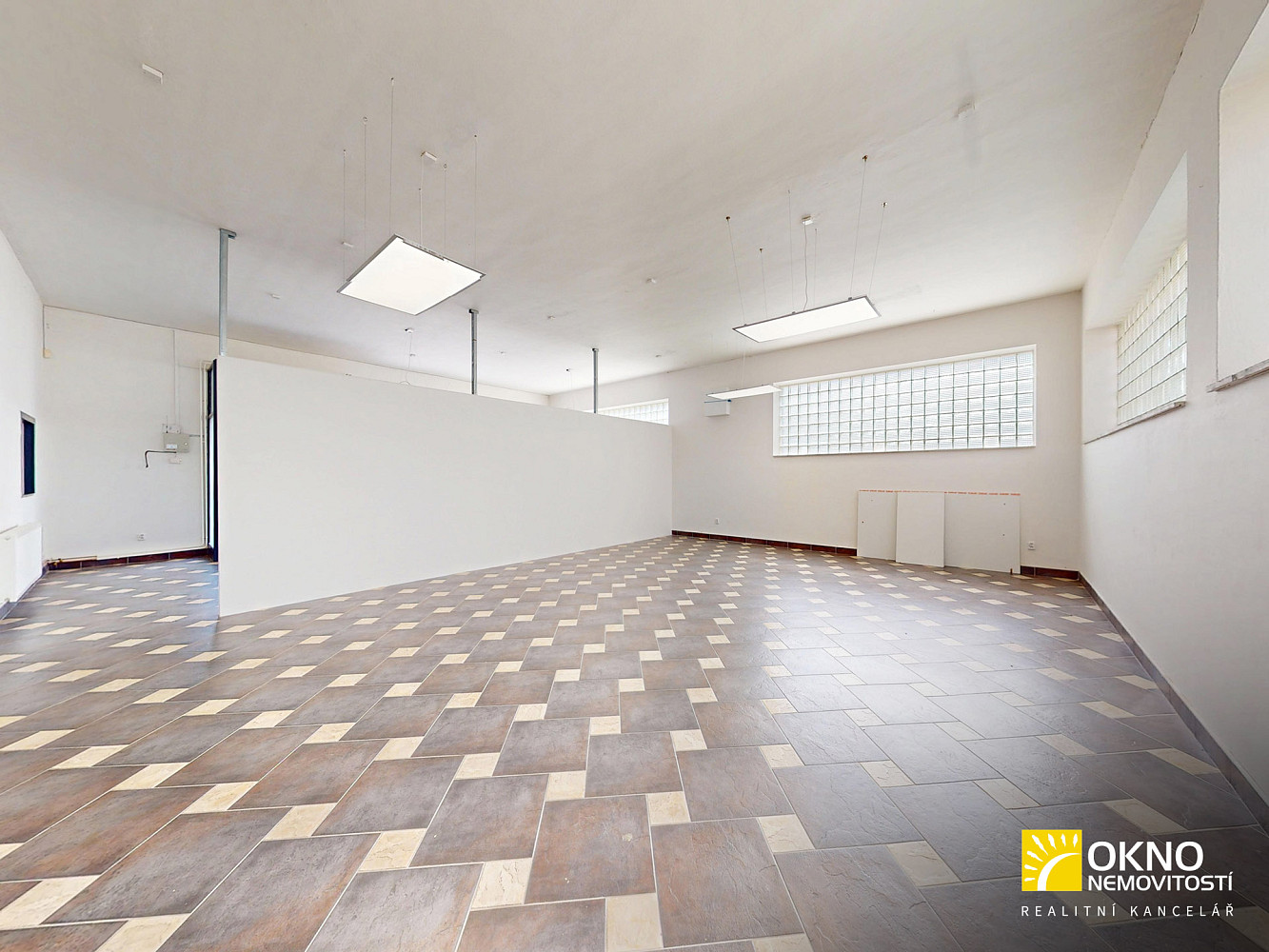 Prodej obchodních prostor 232 m² – fotografie 3