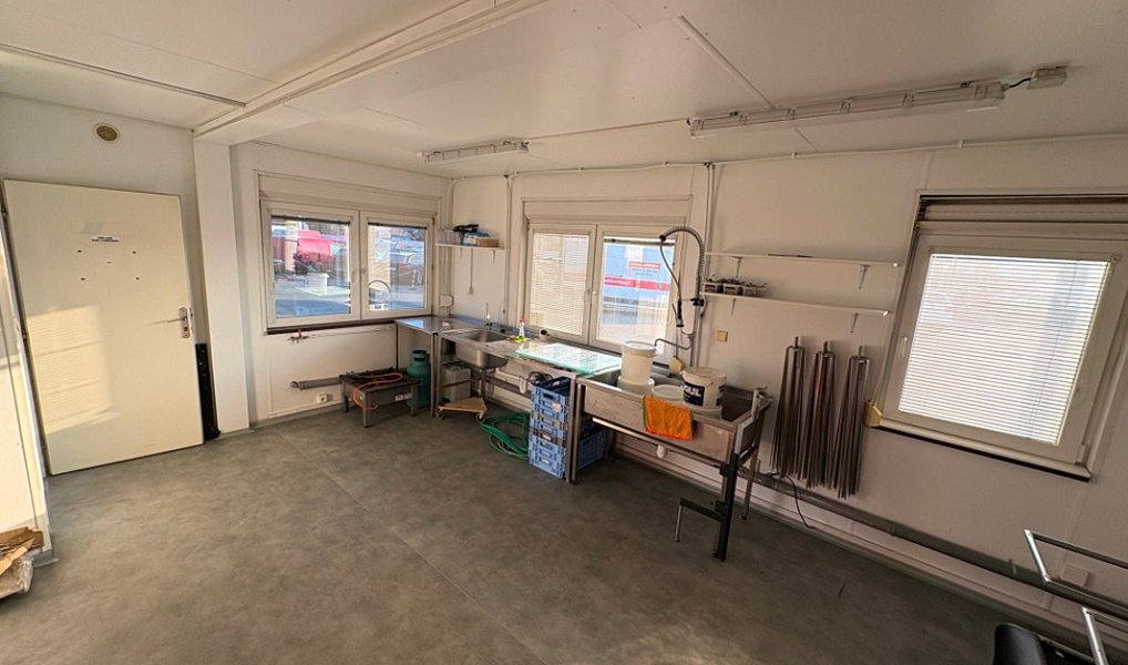 Pronájem obchodních prostor 150 m², Břeclav – náhled fotky 3