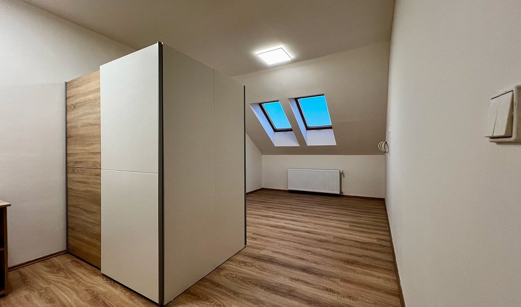 Pronájem bytu 4+kk 109 m², Kounice – náhled fotky 10