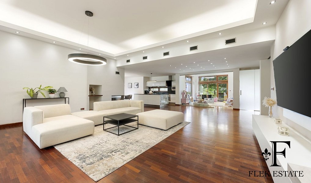 Prodej domu 371 m² s pozemkem 2 392 m², Medlov – náhled fotky 8