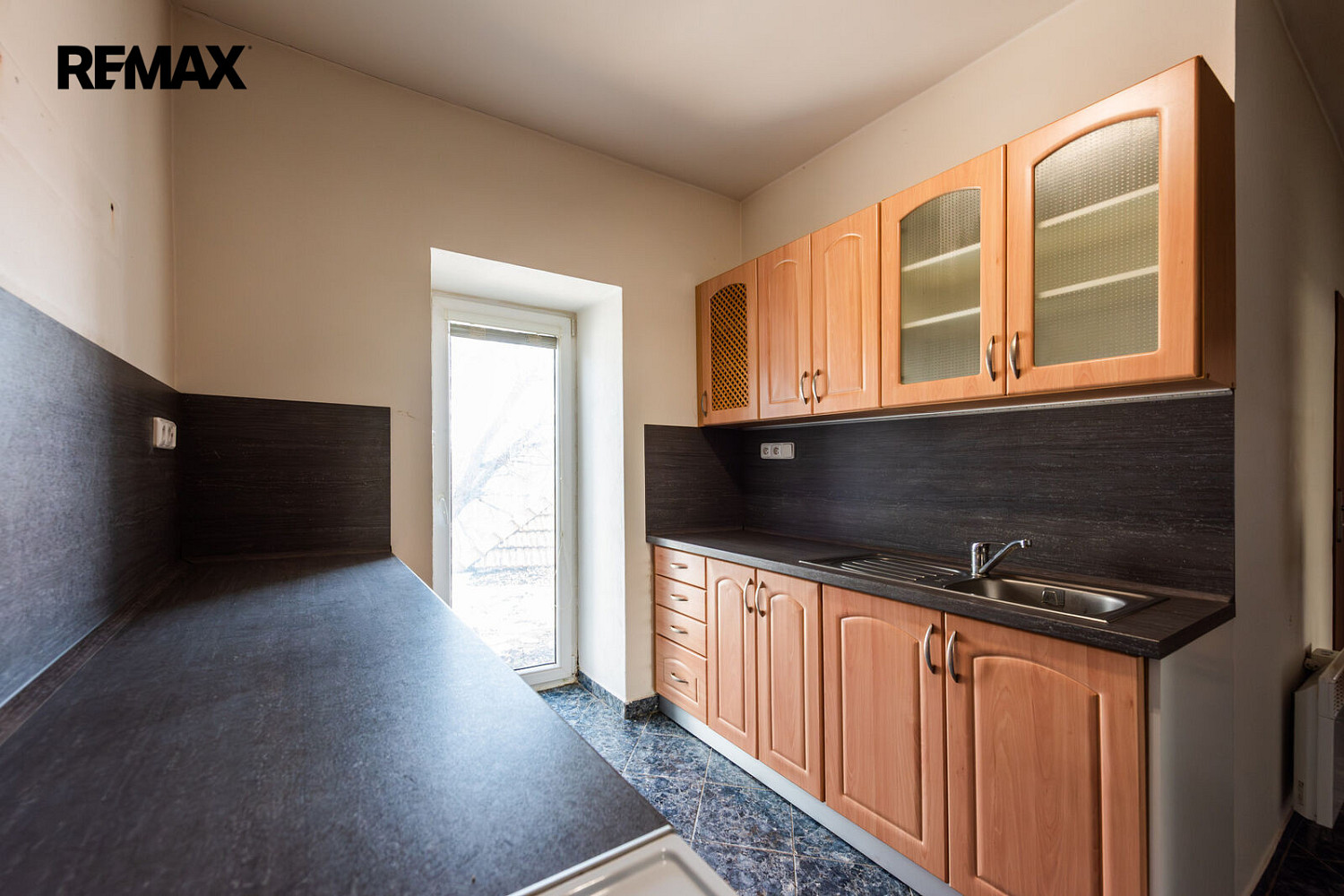 Prodej domu 420 m² s pozemkem 407 m² – fotografie 2