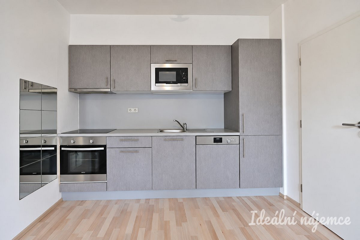Pronájem bytu 2+kk 52 m² – fotografie 4