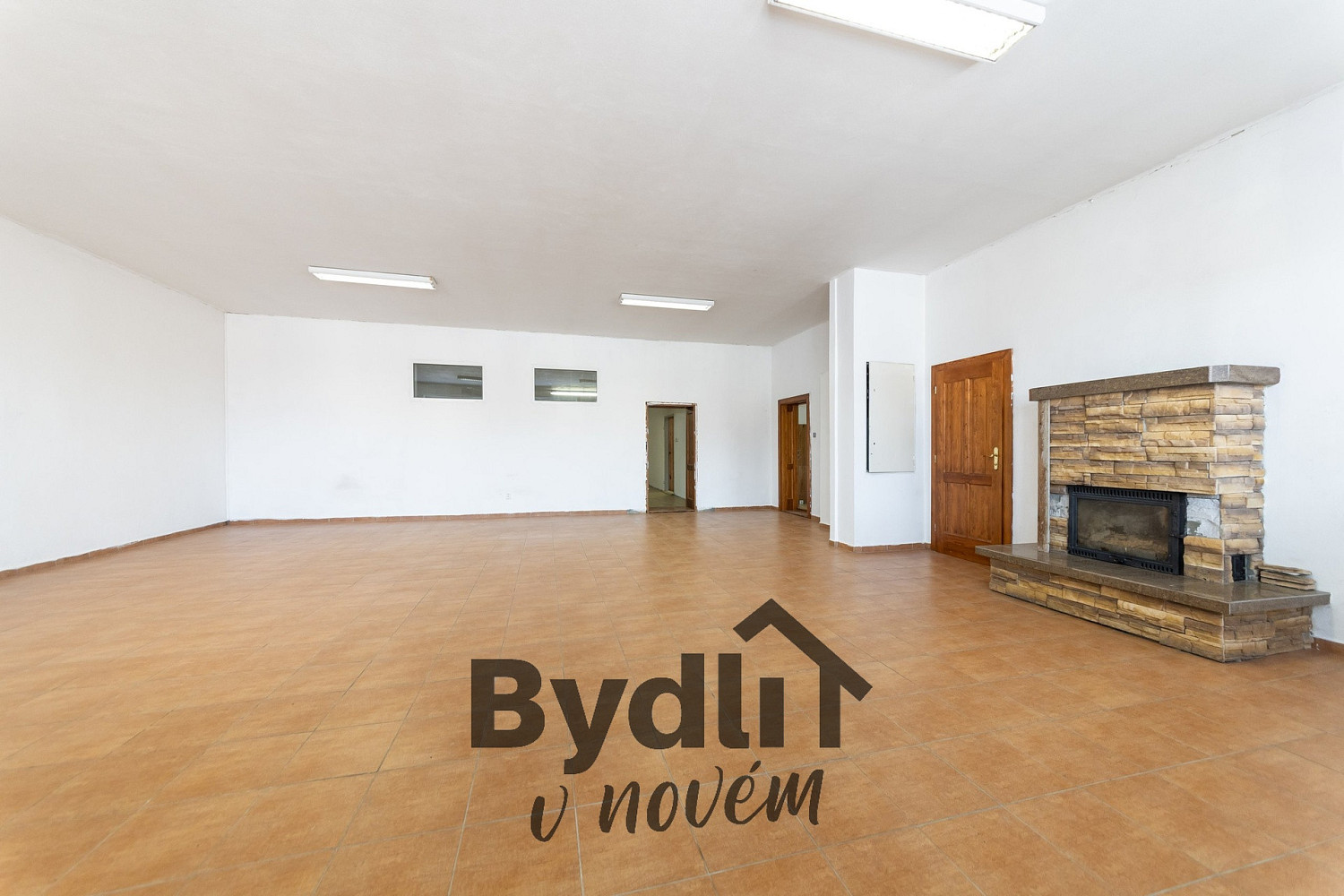Prodej obchodních prostor 277 m² — photo 4