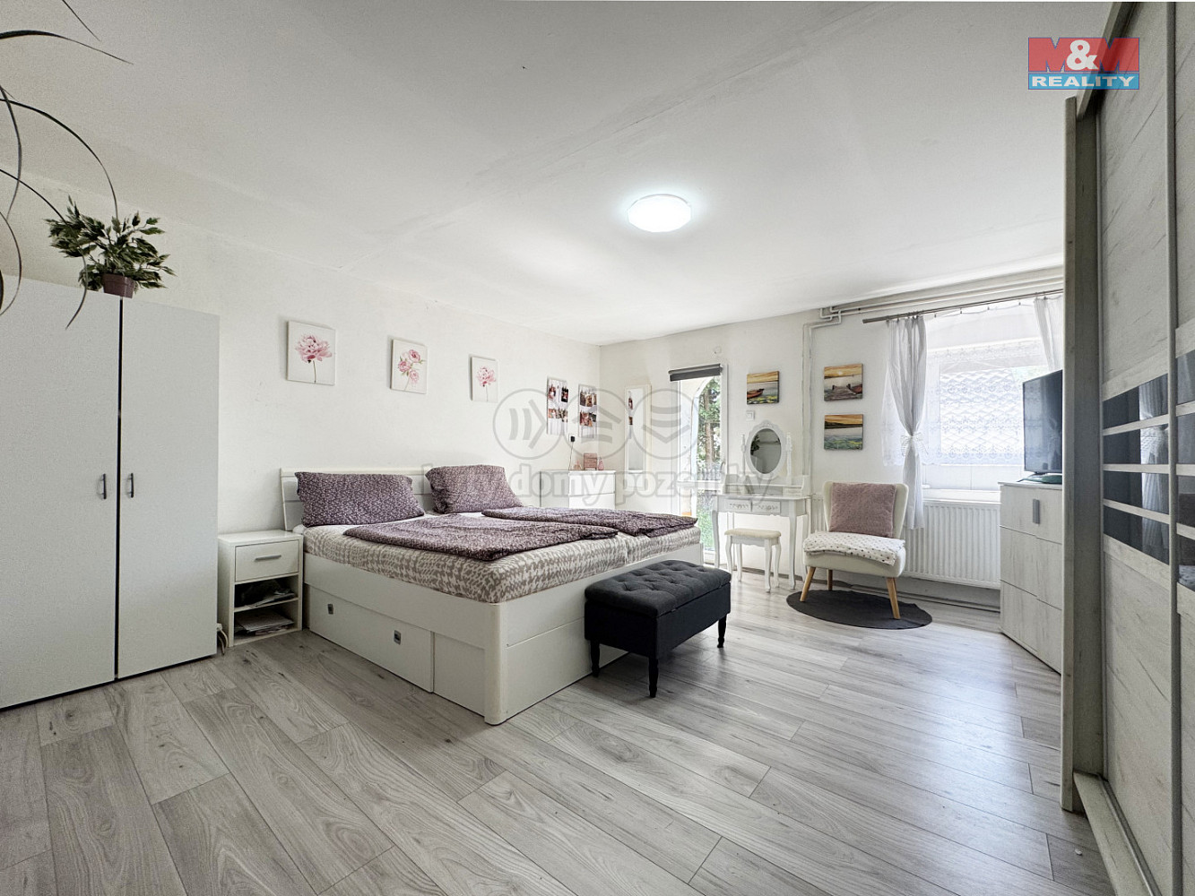 Prodej domu 295 m² s pozemkem 1 044 m²