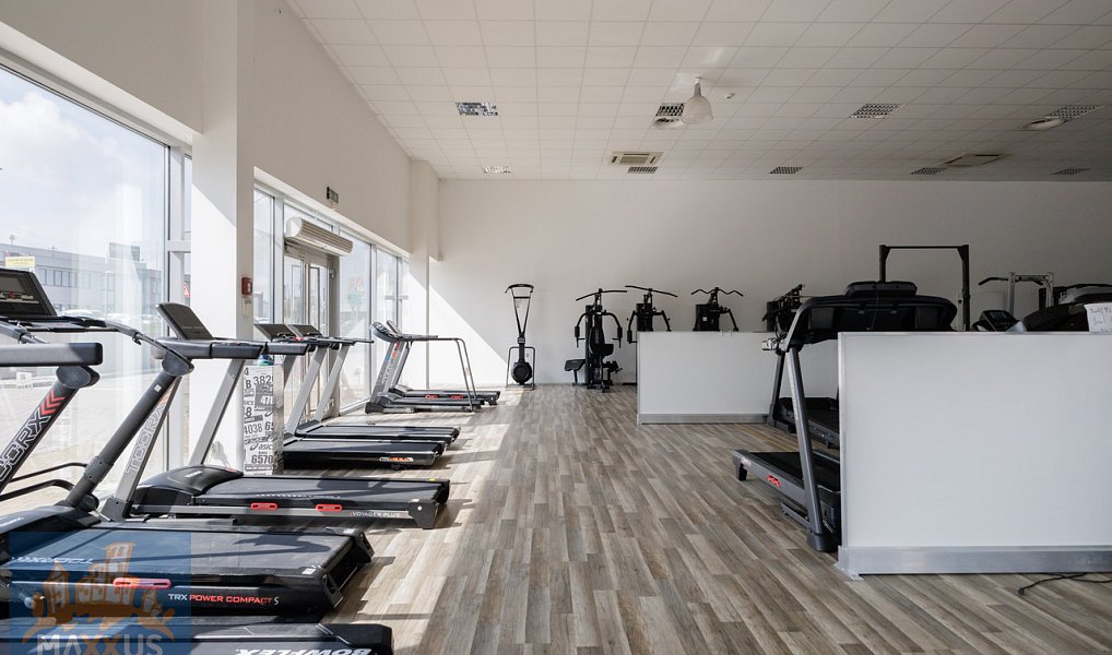 Pronájem obchodních prostor 490 m², Čestlice – náhled fotky 4