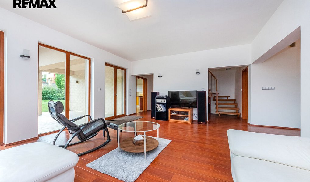 Prodej domu 300 m² s pozemkem 652 m², Praha – náhled fotky 20