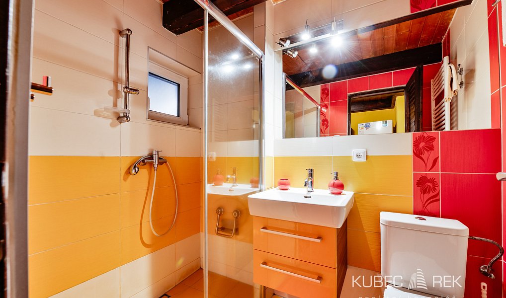 Prodej chaty/chalupy 76 m² s pozemkem 318 m², Lipno nad Vltavou – náhled fotky 11