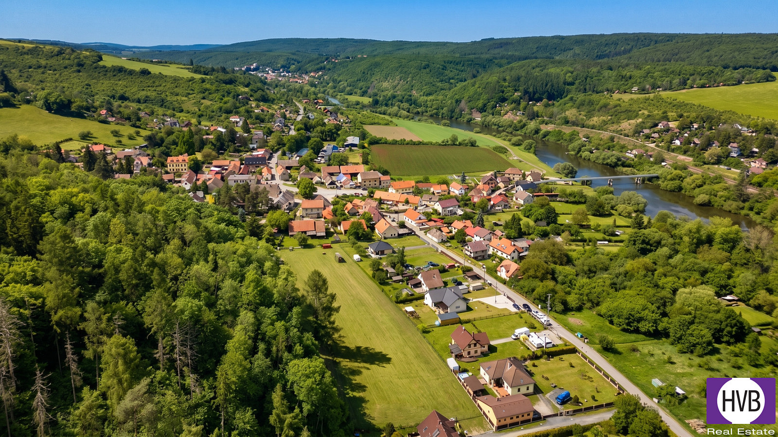 Prodej stavebního pozemku 1 046 m² – fotografie 4