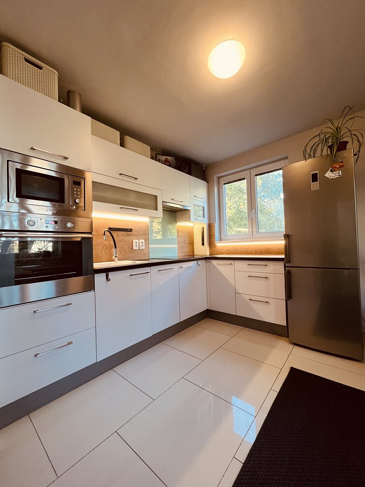 Pronájem bytu 3+kk 54 m² – fotografie 2
