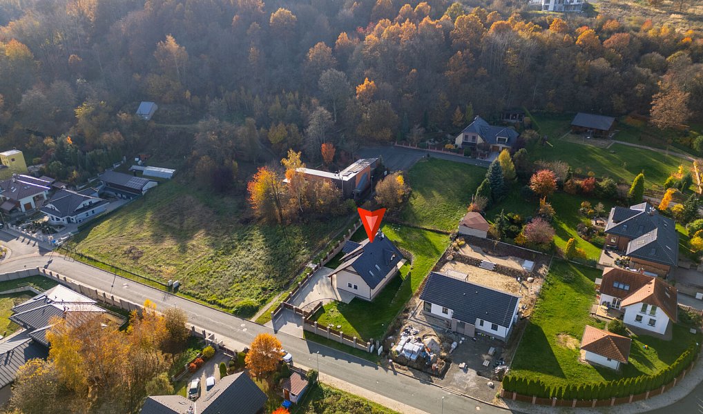 Prodej domu 205 m² s pozemkem 946 m², Jenišov – náhled fotky 35
