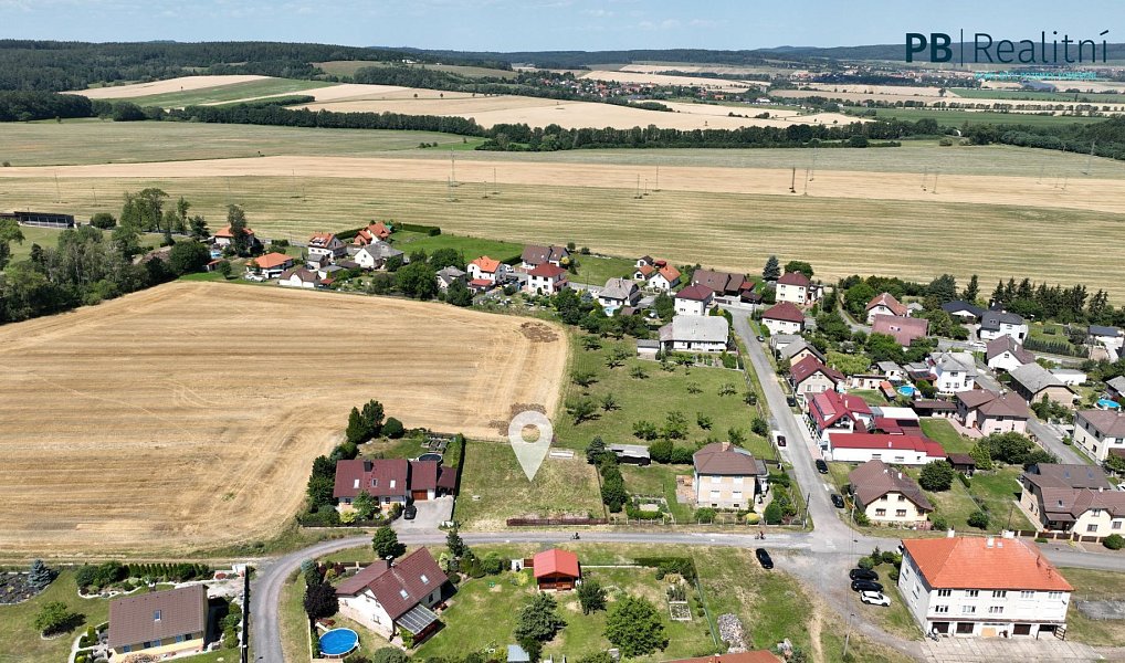 Prodej stavebního pozemku 860 m², Osek – náhled fotky 4