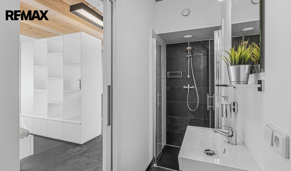 Prodej domu 486 m² s pozemkem 1 876 m², Loučná pod Klínovcem – náhled fotky 13