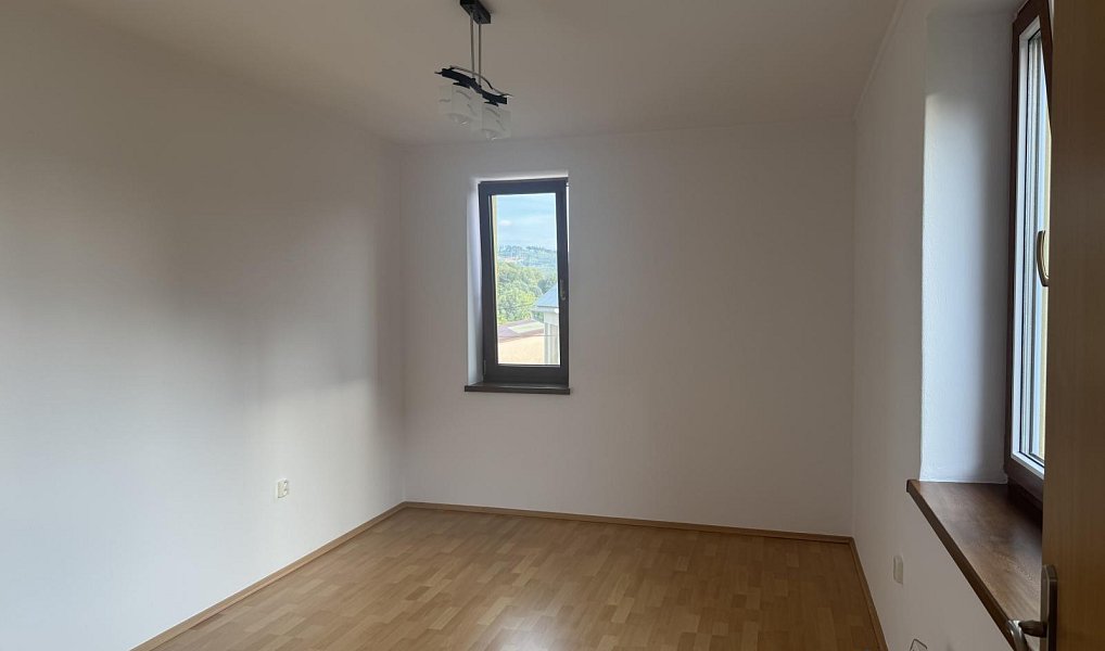 Pronájem bytu 2+kk 66 m², Hradec-Nová Ves – náhled fotky 9