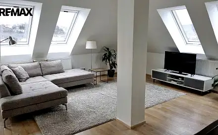 Prodej bytu 3+kk 75 m², Hlavní, Beroun - Beroun-Jarov