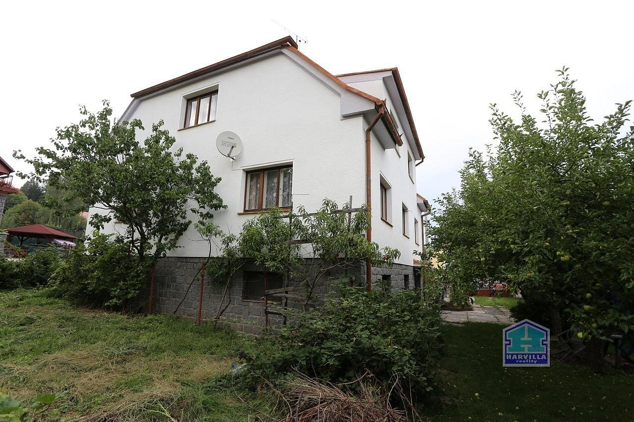 Prodej domu 245 m² s pozemkem 781 m² — photo 2