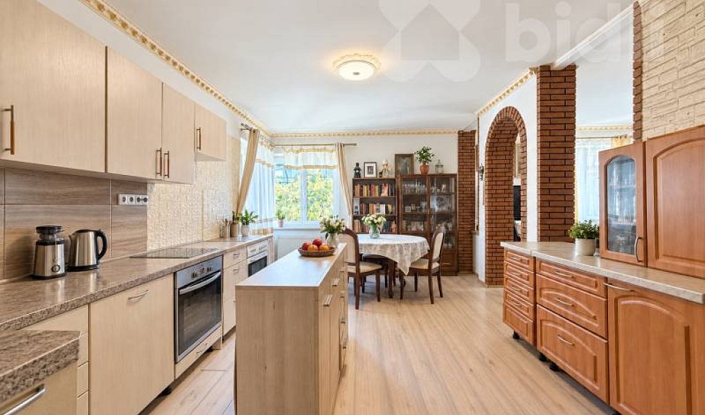 Prodej domu 213 m² s pozemkem 394 m², Praha – náhled fotky 8