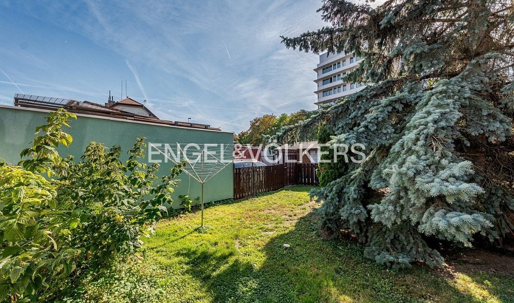 Pronájem domu 130 m² s pozemkem 250 m², Praha – náhled fotky 10