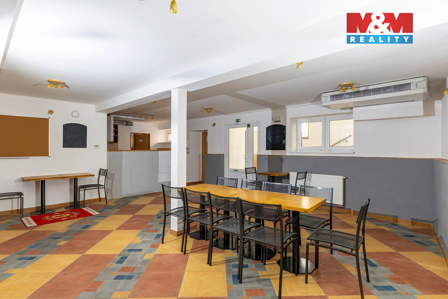 Prodej obchodních prostor 305 m² – fotografie 5