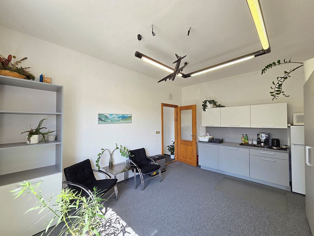 Pronájem kanceláře 78 m² – fotografie 5