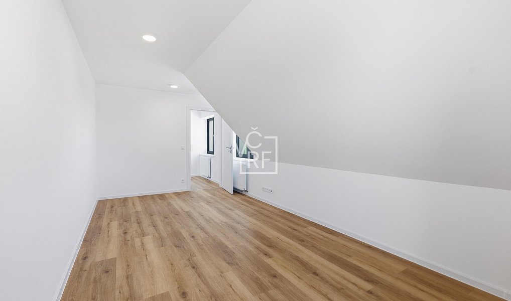 Pronájem domu 148 m² s pozemkem 255 m², Chlumec nad Cidlinou – náhled fotky 16