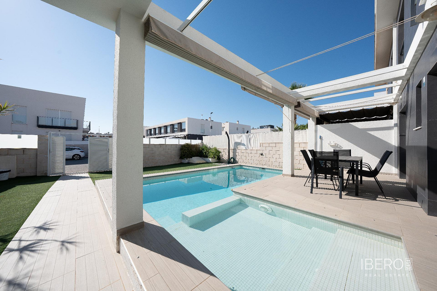 Prodej domu 175 m² s pozemkem 95 m²