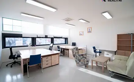 Pronájem kanceláře 33 m², třída Tomáše Bati, Zlín - Prštné