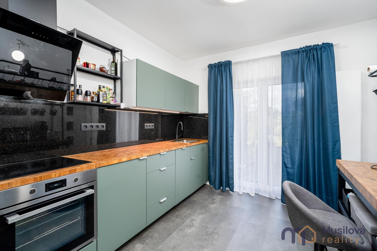 Prodej domu 127 m² s pozemkem 335 m² – fotografie 2