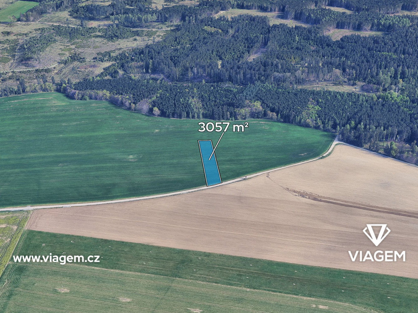 Prodej pole 1 528 m²