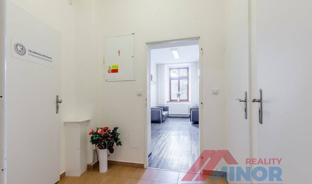Pronájem kanceláře 69 m², Slaný – náhled fotky 13