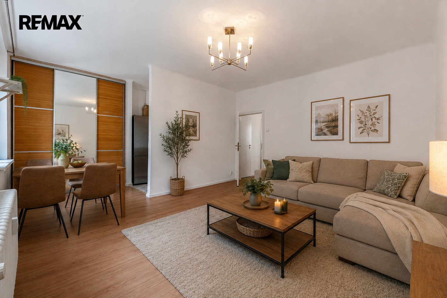 Pronájem bytu 2+kk 57 m² — photo 2