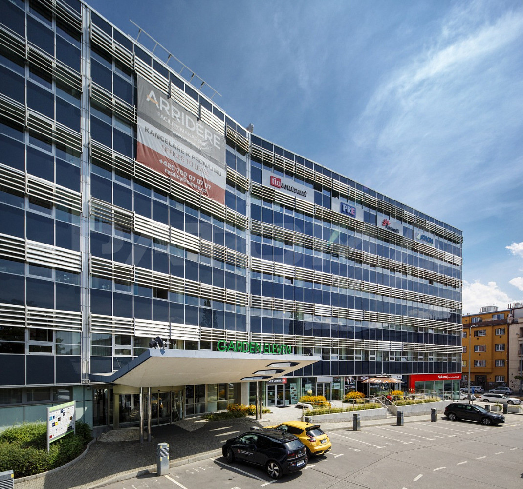 Pronájem kanceláře 215 m²