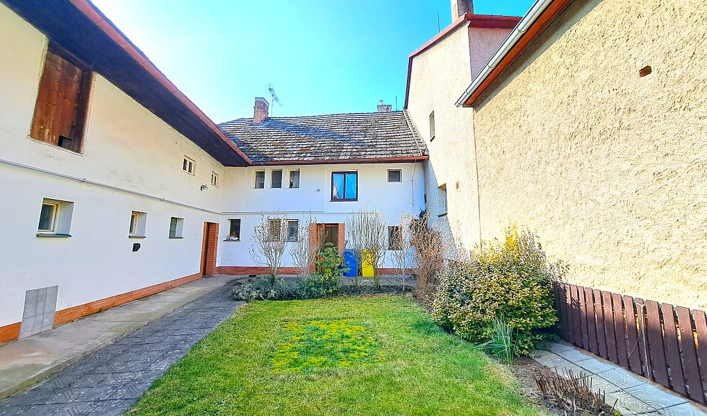 Prodej domu 300 m² s pozemkem 1 830 m², Racková – náhled fotky 28