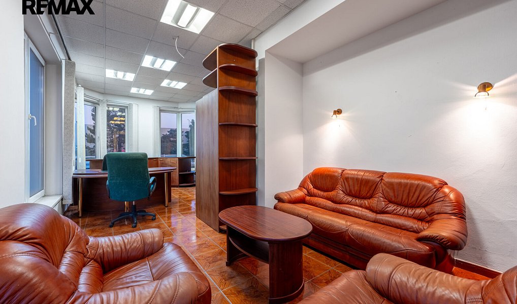 Pronájem obchodních prostor 457 m², Průhonice – náhled fotky 13