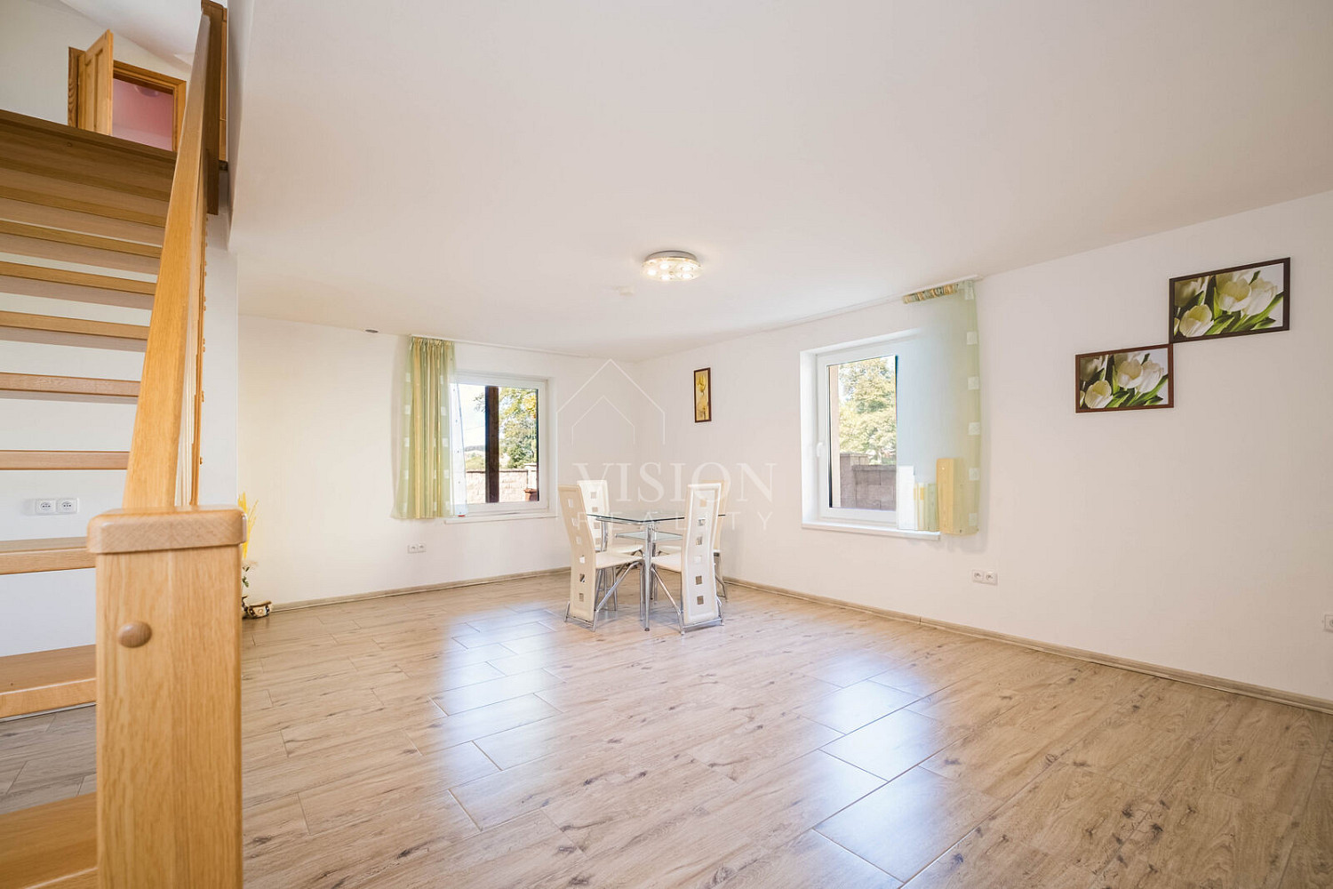 Prodej domu 238 m² s pozemkem 811 m² – fotografie 3