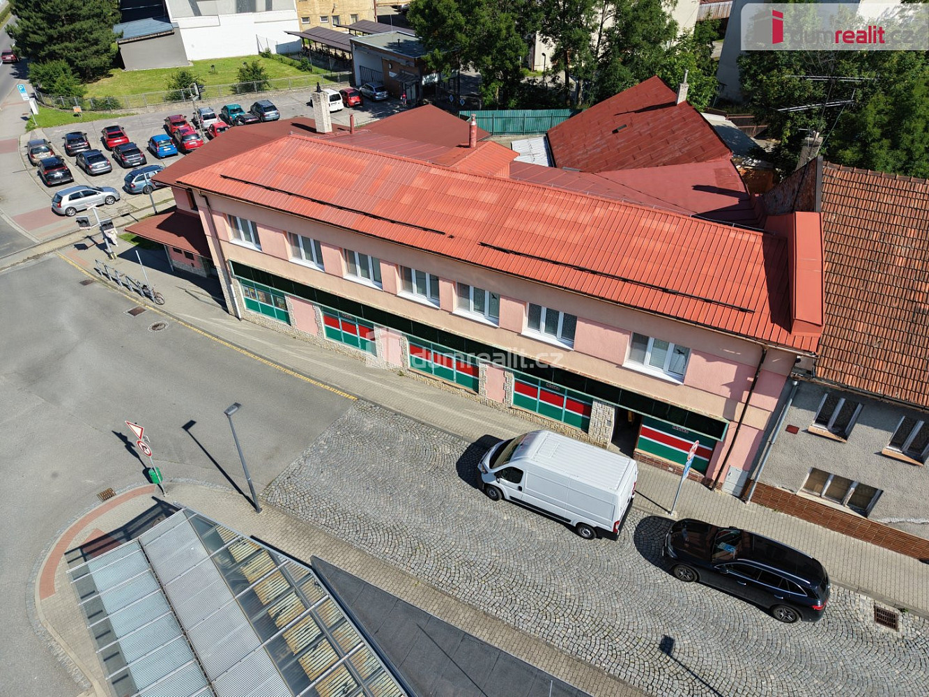 Prodej obchodních prostor 500 m² — photo 2
