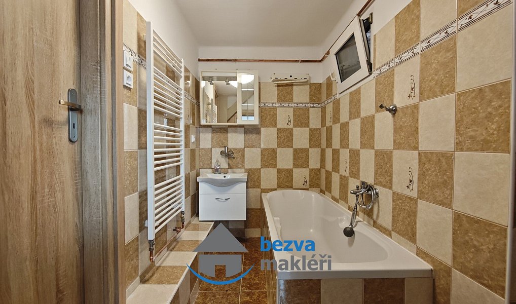 Pronájem bytu 3+1 88 m², Pardubice – náhled fotky 7