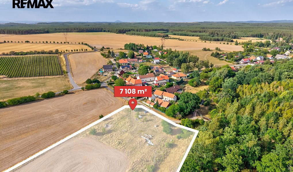 Prodej stavebního pozemku 7 108 m², Liběchov – náhled fotky 3