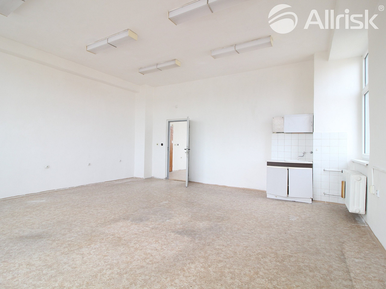 Pronájem kanceláře 79 m² – fotografie 4