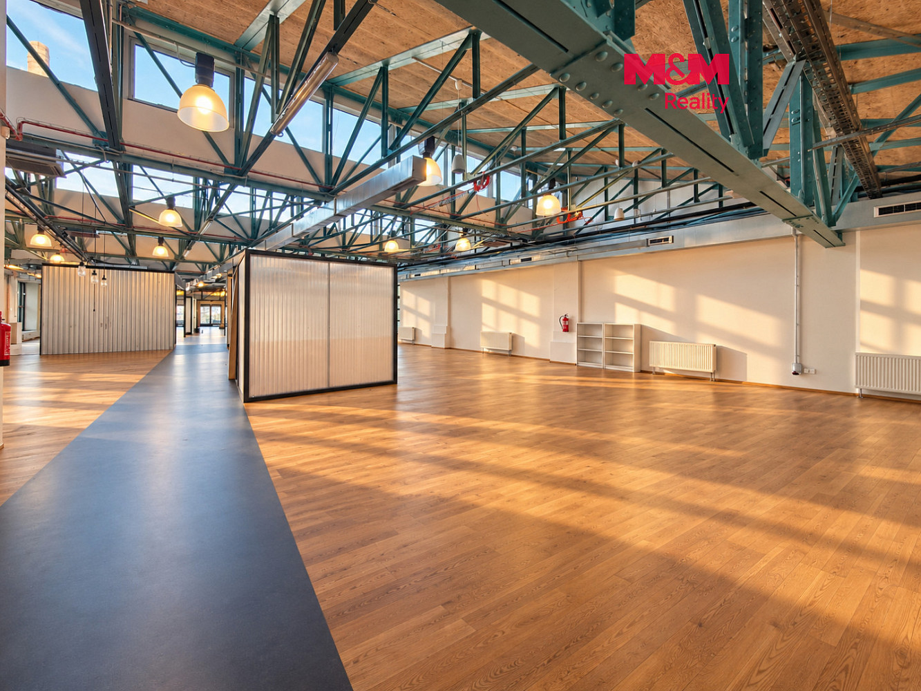 Pronájem kanceláře 706 m²