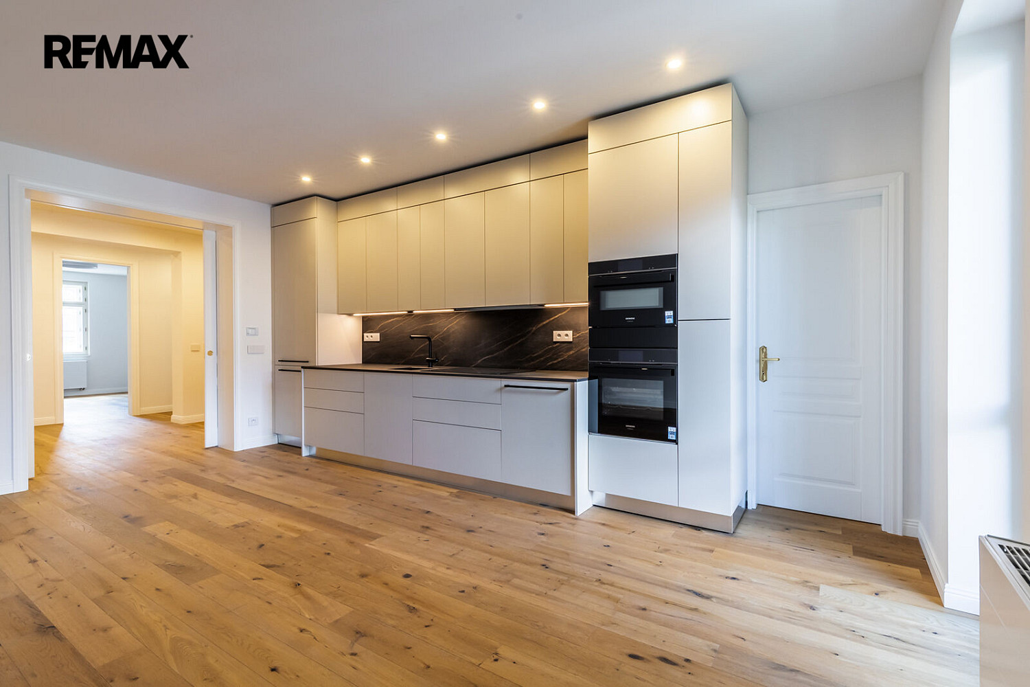 Pronájem bytu 4+kk 130 m²