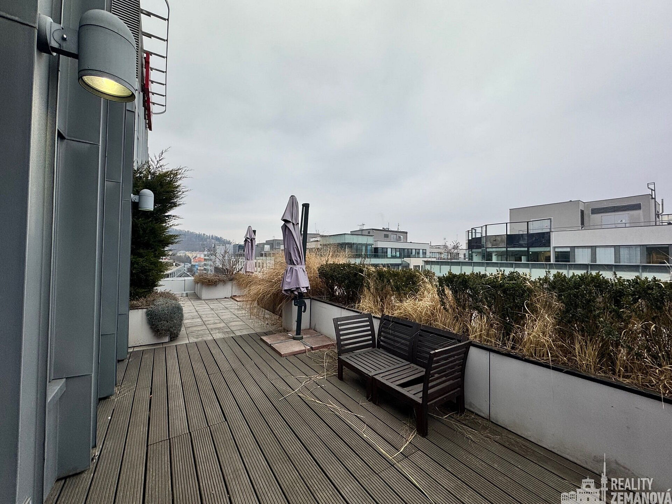 Pronájem kanceláře 469 m² – fotografie 3