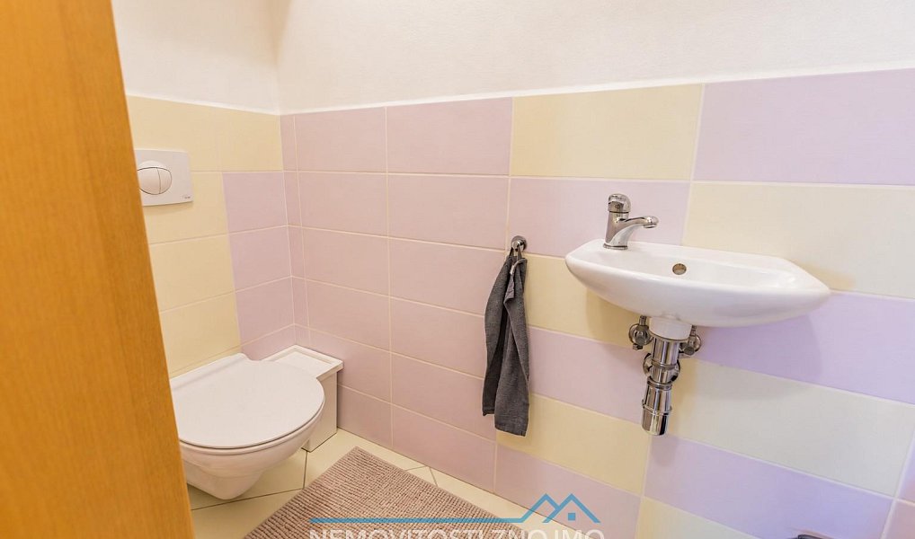 Prodej bytu 4+kk 89 m², Znojmo – náhled fotky 17