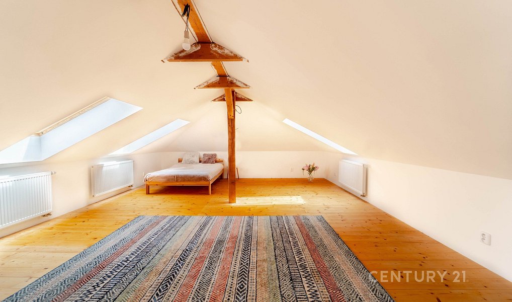 Prodej domu 417 m² s pozemkem 1 139 m², Křenice – náhled fotky 35