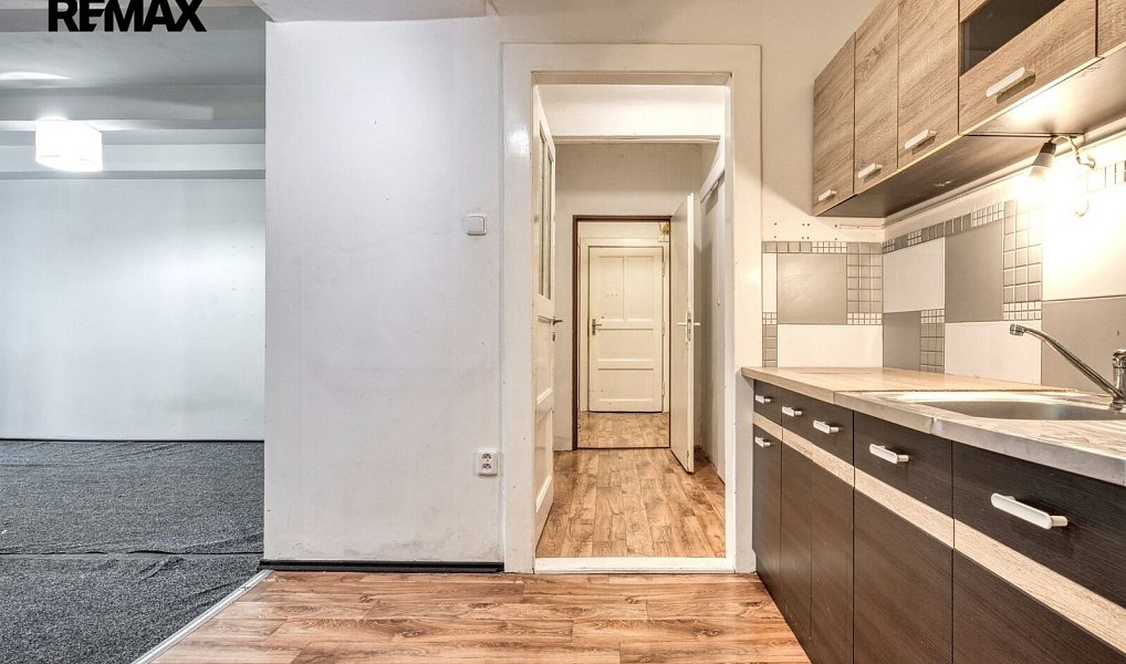 Prodej kanceláře 57 m², Praha – náhled fotky 3