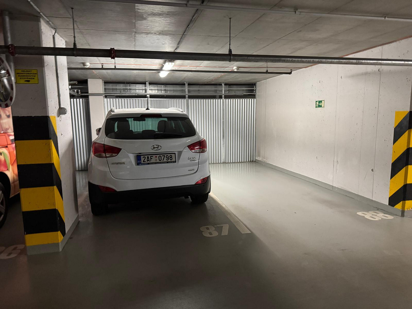 Prodej parkovacího stání praha 5, stodůlky — photo 2