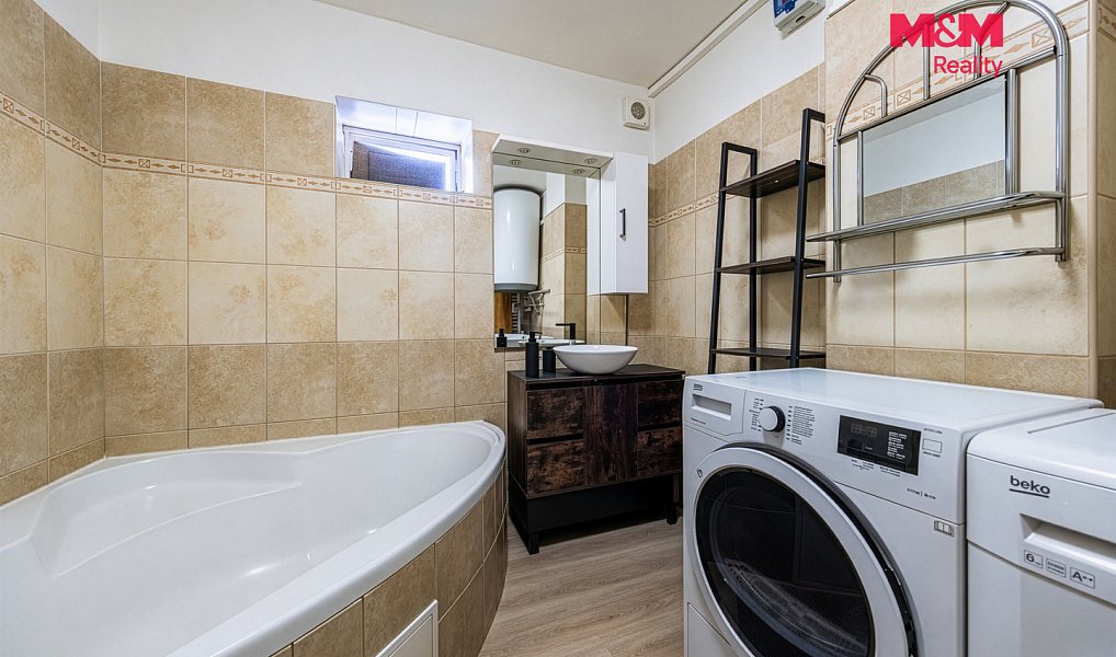 Prodej domu 108 m² s pozemkem 438 m², Bobnice – náhled fotky 9